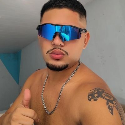 corre 🤑
28Y😇
Educação É Primordial 💖
Leonino🦁
Dançarino 🕺
Bissexual😛👽🖕👬👫