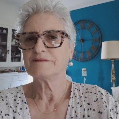 Antifascista Ambientalista Pacifista Femminista
Apolide romana in terra di Marche
Ogni cosa che puoi immaginare, la natura la già creata. A.Einstein