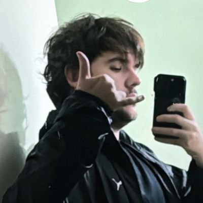 Salve, NightKito aqui
Faço coisas na Internet!!
E futuramente volto a postar conteúdo aqui