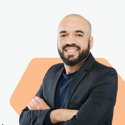 مهندس واجهات مستخدم أول في @SallaApp |
رائد أعمال، مؤسس @marven_co |
شغوف بالتقنية والتعليم والعمل الحر 🤍