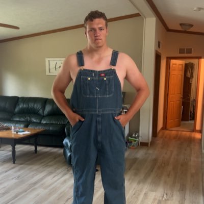 Winona State 26, Outdoorsman, Wrestling and Football official. #betheonepercent #wrestlermentality