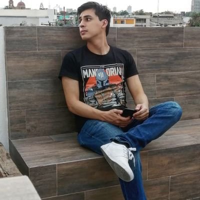 Todo el día hablo de superheroes y hasta hago videos sobre eso...