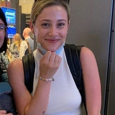 95951latry's profile picture. private chat with fans