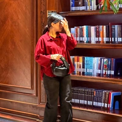 •👫🏻♥️•شبا ترسیدی زُل بزن از پنجرت به ماه🌝 کیک پختن شغلمه🍰🌻