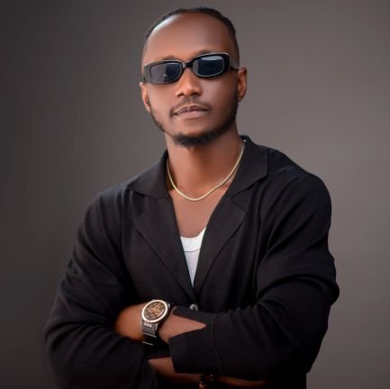 MediaKoren10581's profile picture. A Media Agency that specialize in Event Coverage 📸 and Professional HeadShot (Studio Portraits)