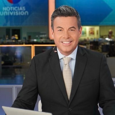 Newscaster @univision23 Weekdays Noticias 23 | 5-7am | 12:30pm| Instagram: @jorgehernandezu23 My posts are mine alone and don't reflect the opinion of Univision