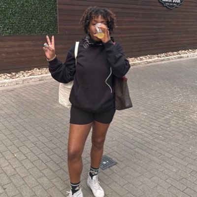 Artist + Podcast Producer + OG & owner #carefreeblackgirl ™️ Lanvin 🐆 / Pinklady 🎀 bookings -quannamc@gmail.com