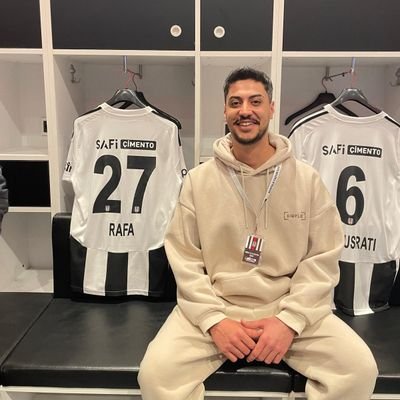 Toprakkkoffical's profile picture. @beşiktaş
  

varı yoğu siyah beyaz