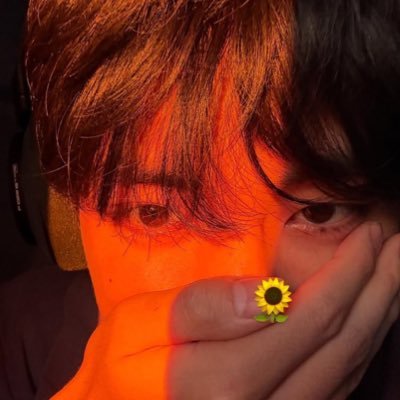 thvarg's profile picture. 26 • Bangtan ✨ un poquito de esto un poquito de aquello• de capricornio como Tae • Tk𐤀