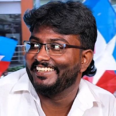 வையமெல்லாம் பகைவர் -
நமைமோதும் வேளை - உன்
கையிரண்டும் - களத்தில்
ஏந்தாதா வாளை?