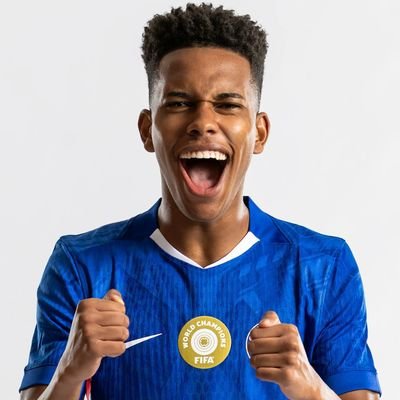 A cool guy||Chelsea FC Stan||Lover of peace||Estavao defender!!