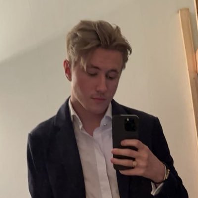 Trixiefixlol's profile picture. Doing irl shit, playing 4fun, i stream sometimes