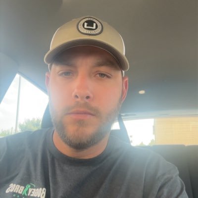 Exclusive partner with @Tails_Picks. Prop bet degenerate, 9 time AWL & functional alcoholic 🍺 #BillsMafia
