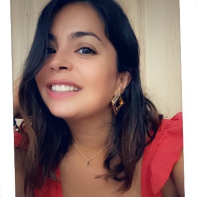 No dejes que nunca nadie apague tu sonrisa... Perfectamente imperfecta... 🖤 Lo siento, no vine a Twitter a ligar.