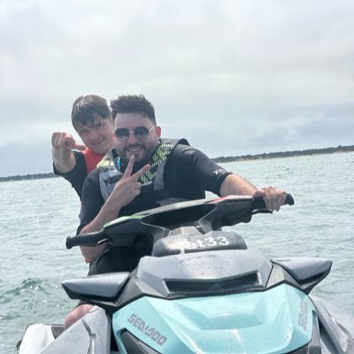 KelbyFF's profile picture. Decent human being wandering around the world 🌎 Le coeur est bleu