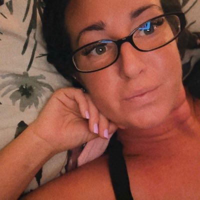 nikijoy91's profile picture. Don’t look back, you’re not going that way ✌🏻