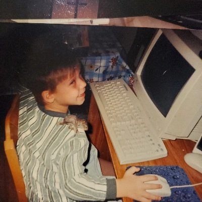 I'm Ryan. I’m currently building stuff in public.
Like this https://t.co/B2ppZtmAz4