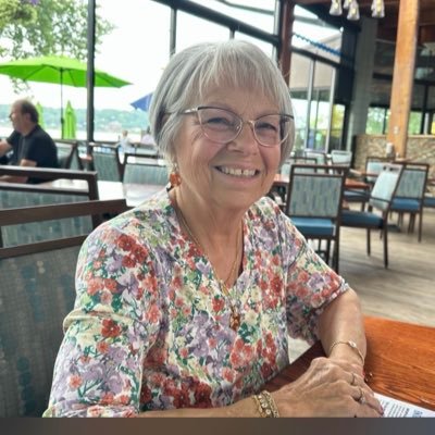 Mom,family, voting rights,affordable healthcare,Veteran,Women’s rights, Retired (law enforcement) ReasonableGunLaws,❤️ 🐈⬛,NO DMs.
