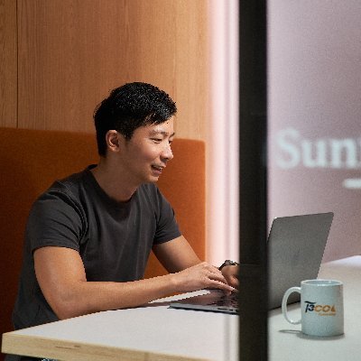 warrenchengx's profile picture. 