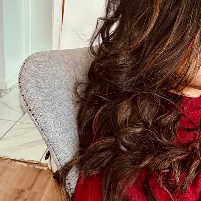 DiasAlyyy's profile picture. 