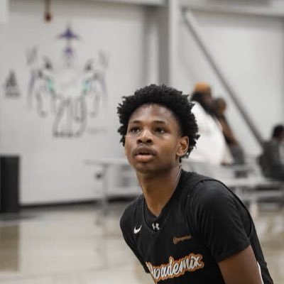 6’4 forward/center. Hyde park academy. Hoopademix. 180. class of 2028