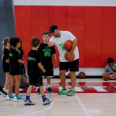 Buckeye Valley Basketball Coach | OWU Football Alum ΣΦΕ | @kassiebowmar ❤️