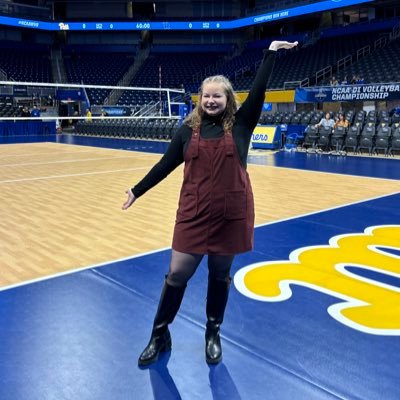 She/her/hers | Pitt FB, MBB and VB for @PittsburghPG | Covered Loyola Chicago and Wisconsin Hoops | LUC 21 | aschnable@post-gazette.com