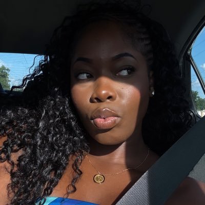 TeneillAnaii's profile picture. IG: TeneillAnaii 💗