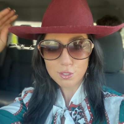 🔧The cool kind 💪🏻🏋️♂️Mom of a 🌎 record Power Lifter 🧑🧒🧒🐶Tracy Chapman Super Fan #CREFAM