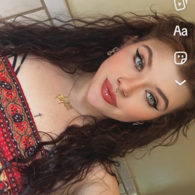 JadeTheBrattttt's profile picture. country bumpkin 🍑 https://t.co/YTQYqYMOSH