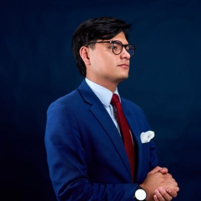💛💙❤ Estudiante de Derecho por la Universidad Internacional del Ecuador