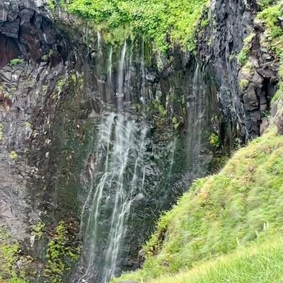 山に登る人🏔️はみんな山が大好きです、山で充実した時間を過ごすのは素晴らしいことです。もし時間があれば、無言フォローごめんなさい