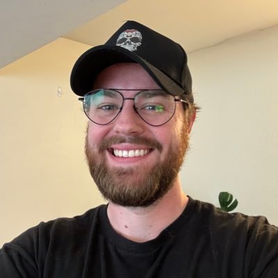 Built https://t.co/ypAGzthqBS 🏁→ 1k car enthusiasts, 100+ real meetups. Analytics tool 🧪→ launching for makers coming soon...