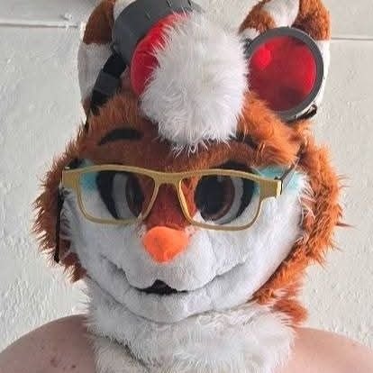 I'm a 23 year old Furry 🇲🇽
I speak Spanish, and very basic English xd