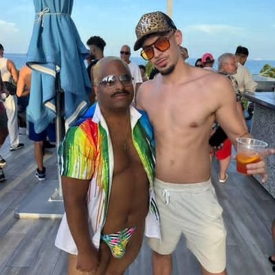 Humberto Jesús Calero 32 ♑ Miami FL Black/Hispanic Half Cuban 🇨🇺 Puerto Rican 🇵🇷 Gay🌈 Single