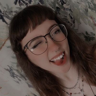 ○ is this worth it? it's our purpose. ○
°25°
she/they
!! parxsos truther !! @orbits_chick is my blue poptarts truther!!