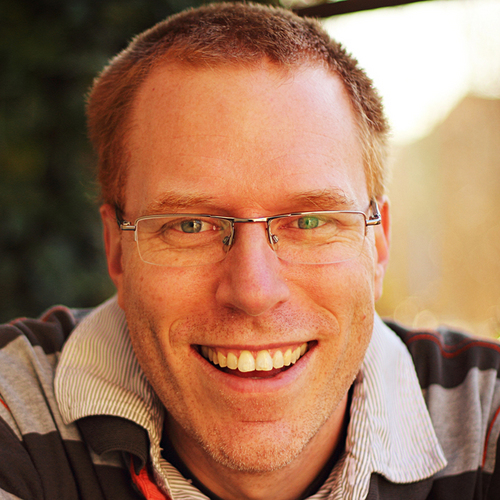 pontuse's profile picture. CEO, http://t.co/eRAiT4ZG7D, covering the global blogosphere