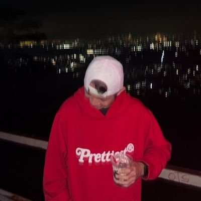 varozuk's profile picture. mencerahkan hati