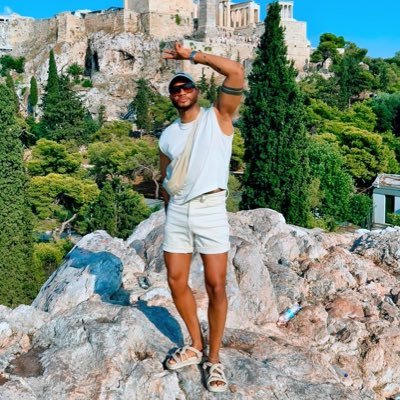 Mar_Lee86's profile picture. 📍Chicago ▫️live | love | laugh  ▫️Just be you… everyone else is taken!