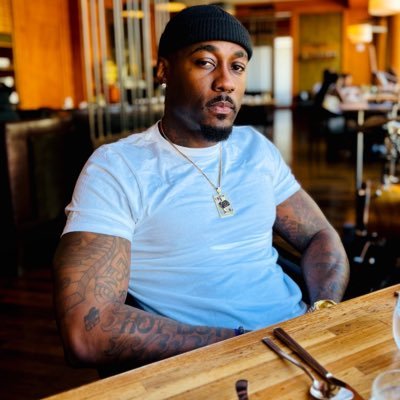 I make raps, act & do regular shit. They hacked my main page @tcarriermusic, so here I am.