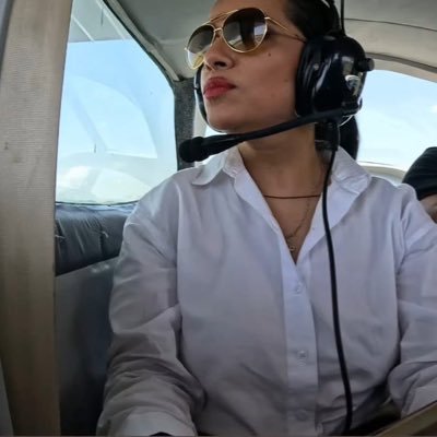 Student Pilot ✈️ TravelBlogger ✈️ | IG y TikTok @aleydagatell CEO @vialidadxalapa Fligth Attendant✈️ あれいだ がてる