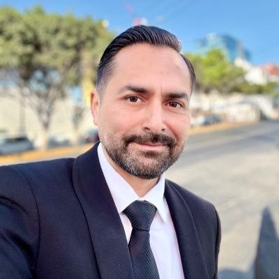 Soy responsable de lo que digo, no de lo que entiendan las demás personas • No pretendo ser bueno ni malo, sino justo • Escribo lo que se me dé la gana •