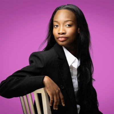 Product leader. Memoirist. Proud Black disabled female executive breaking glass ceilings ✨ | Corporate, but cozy.
