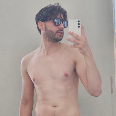 EduardoCR9910's profile picture. Disfruta la vida, ama y quiere con el corazón ❤️.
Instagram:  https://t.co/lHUuZgzIQG