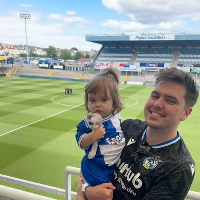 Gashead ⛽ Co-Founder: @FanHub ✊⚽ Massive @EnterShikari fan ⎊🔻 【=◈︿◈=】