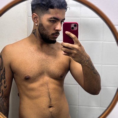 anol0102's profile picture. 🏳️‍🌈