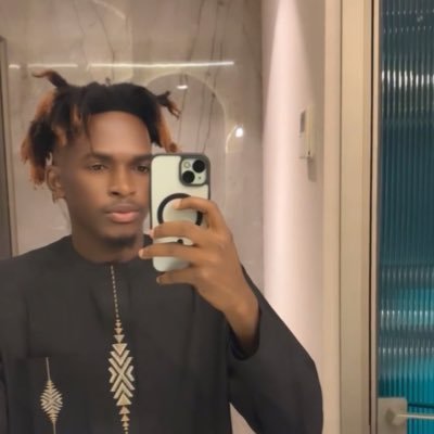 DM for business | Dealer in all gadgets • alongesamuel35@gmail.com