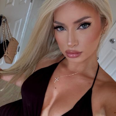 collector of hearts, thief of bank accounts🧨🖤