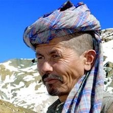 شیرشاید لقب سلطان جنگل را داشته باشد. ولی در هیچ سیرکی تا قاف قیامت هیچ گرگی دیده نخواهد شد!