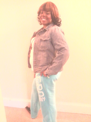 I'm just an all around girl who love girls lol, just living and having fun
